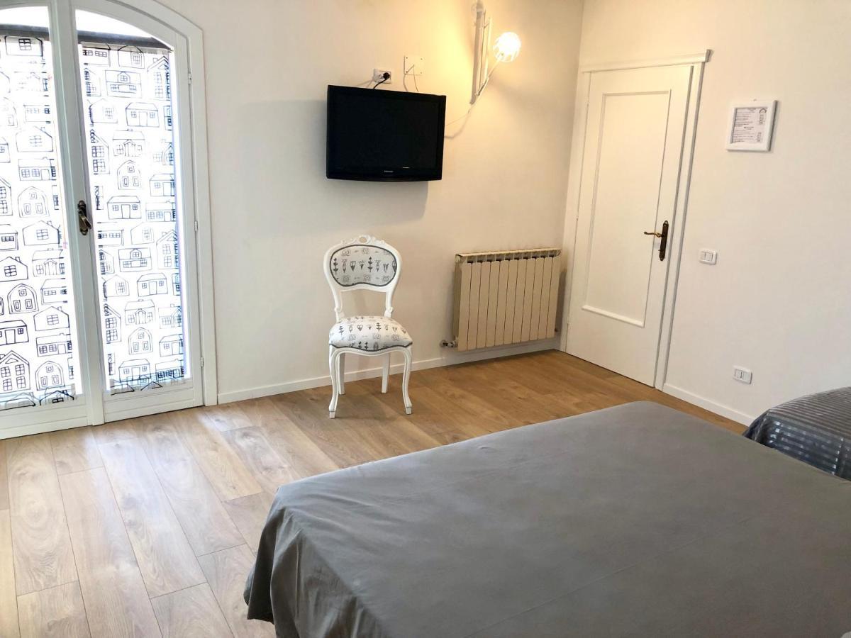 Casa Mari Bed & Breakfast Принчипина Тера Екстериор снимка